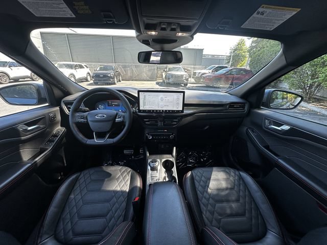 Certified 2023 Ford Escape ST-Line Elite w/ Premium Technology Package AWD/4WD image 3
