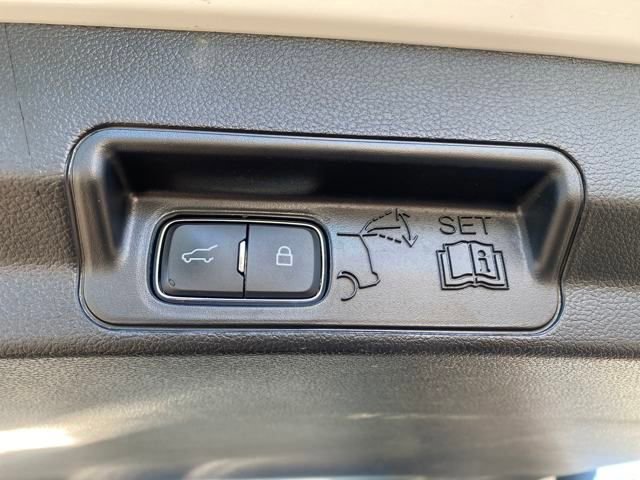 Certified 2022 Ford Explorer XLT w/ Equipment Group 202A image 14