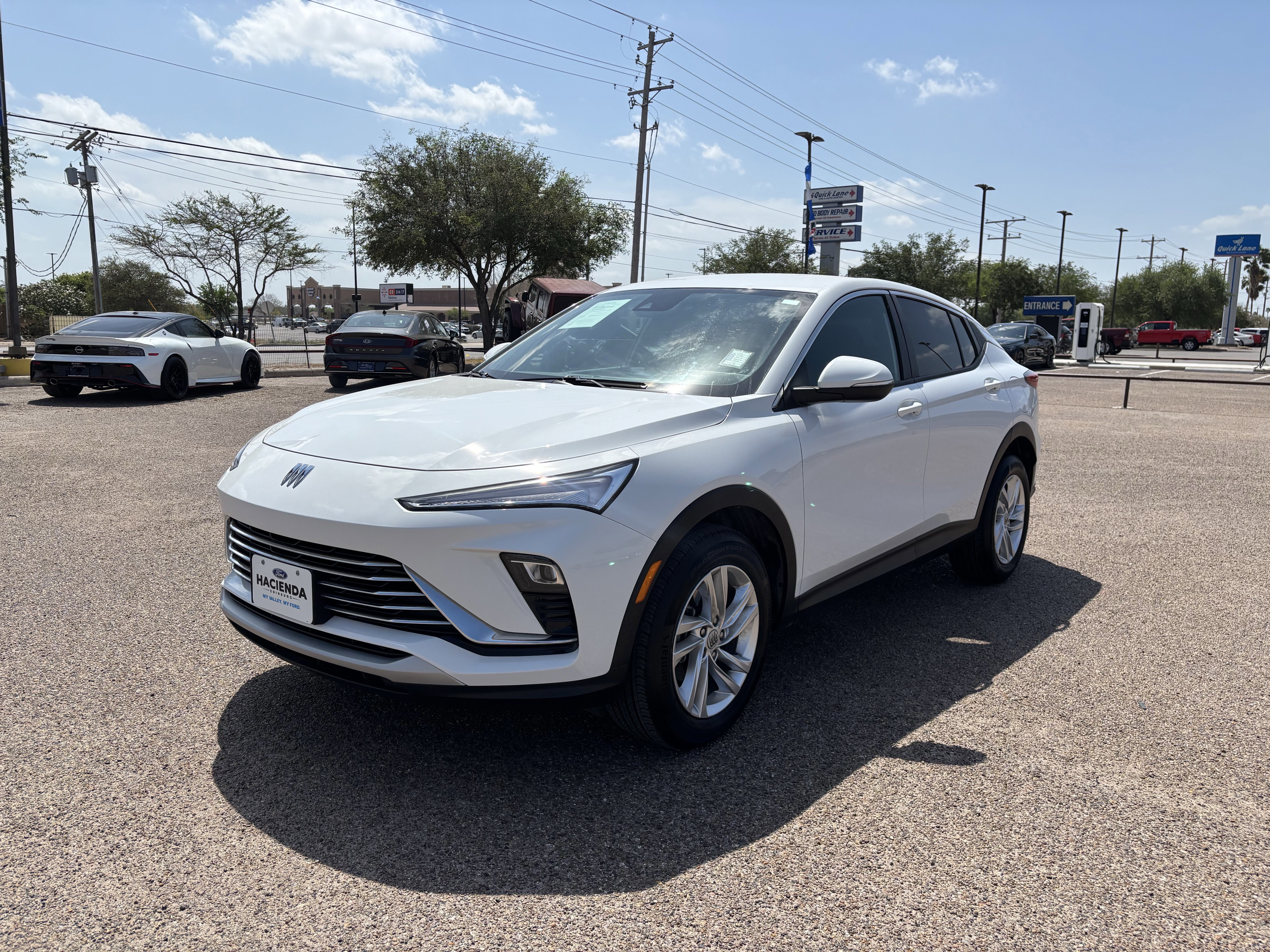 Used 2025 Buick Envista Preferred image 1