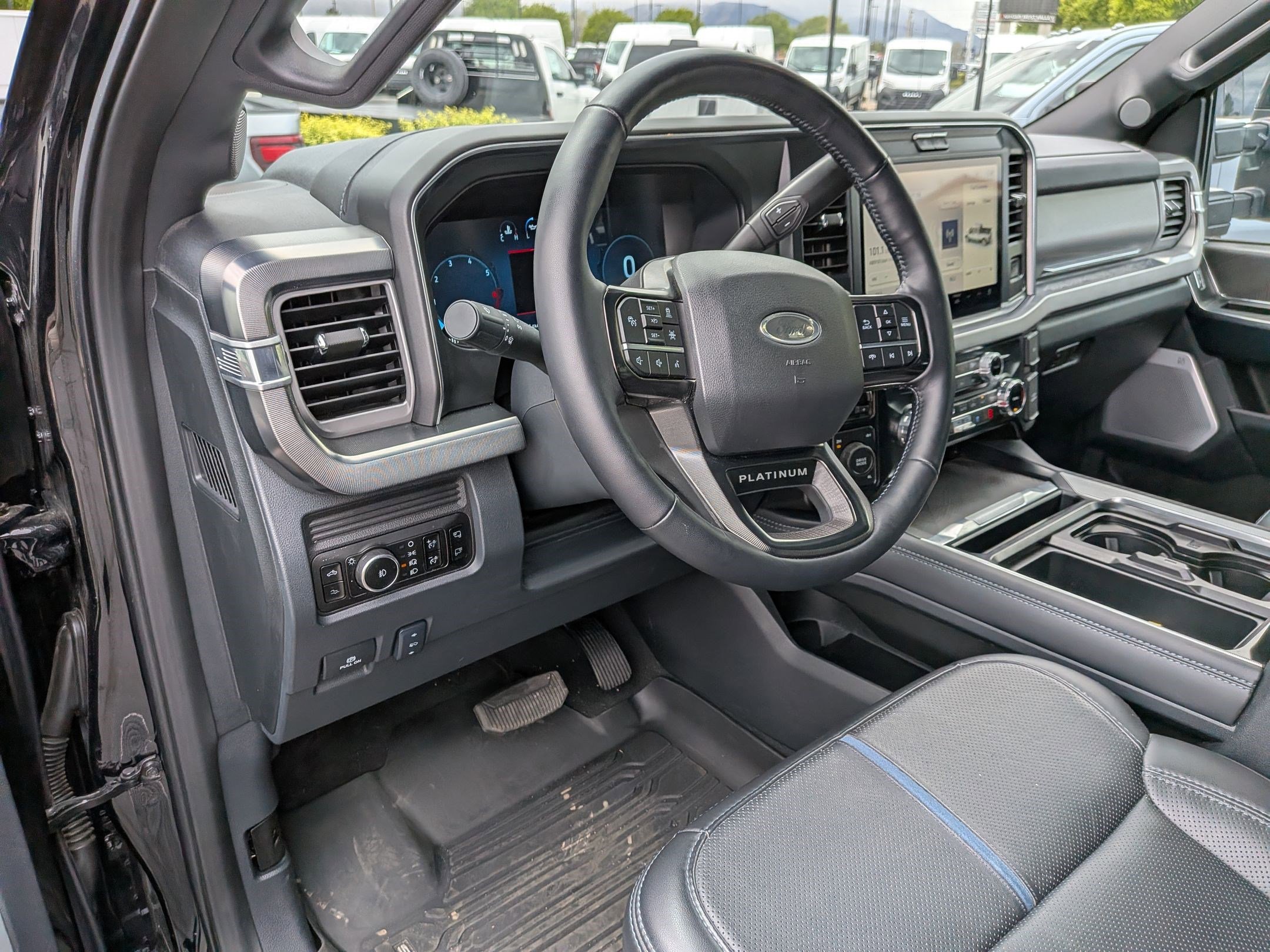 Certified 2025 Ford F350 Platinum AWD/4WD image 18