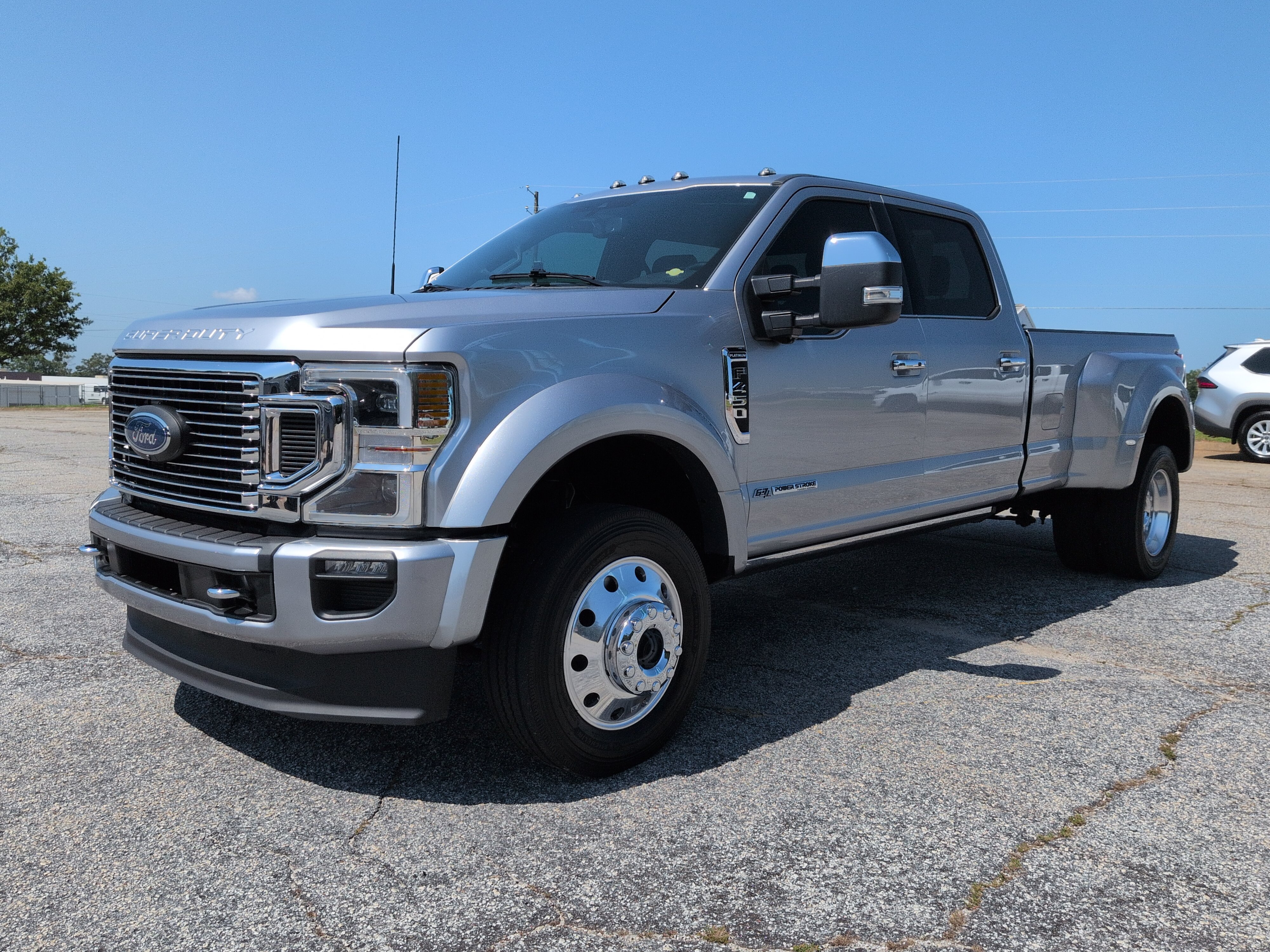 Certified 2022 Ford F450 Platinum w/ FX4 Off-Road Package AWD/4WD image 6