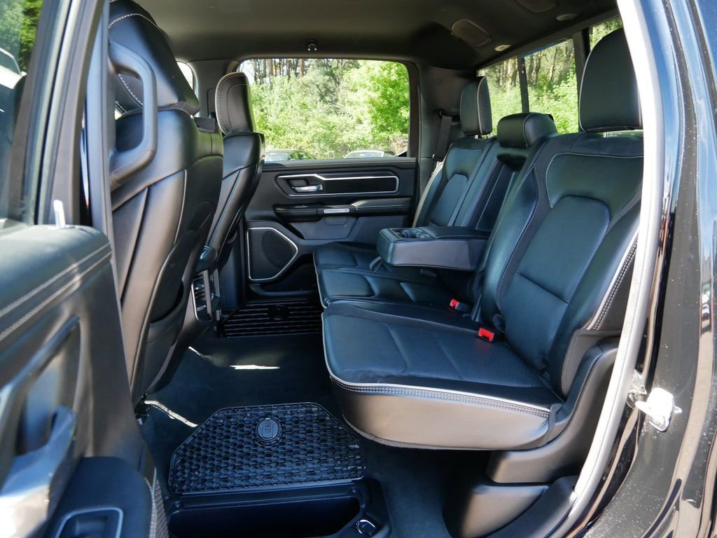 Used 2023 RAM 1500 Laramie AWD/4WD image 11