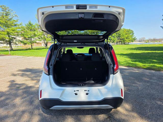 Used 2025 Kia Soul S FWD image 34