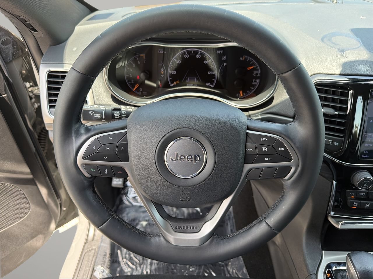 Used 2021 Jeep Grand Cherokee Laredo X AWD/4WD image 31