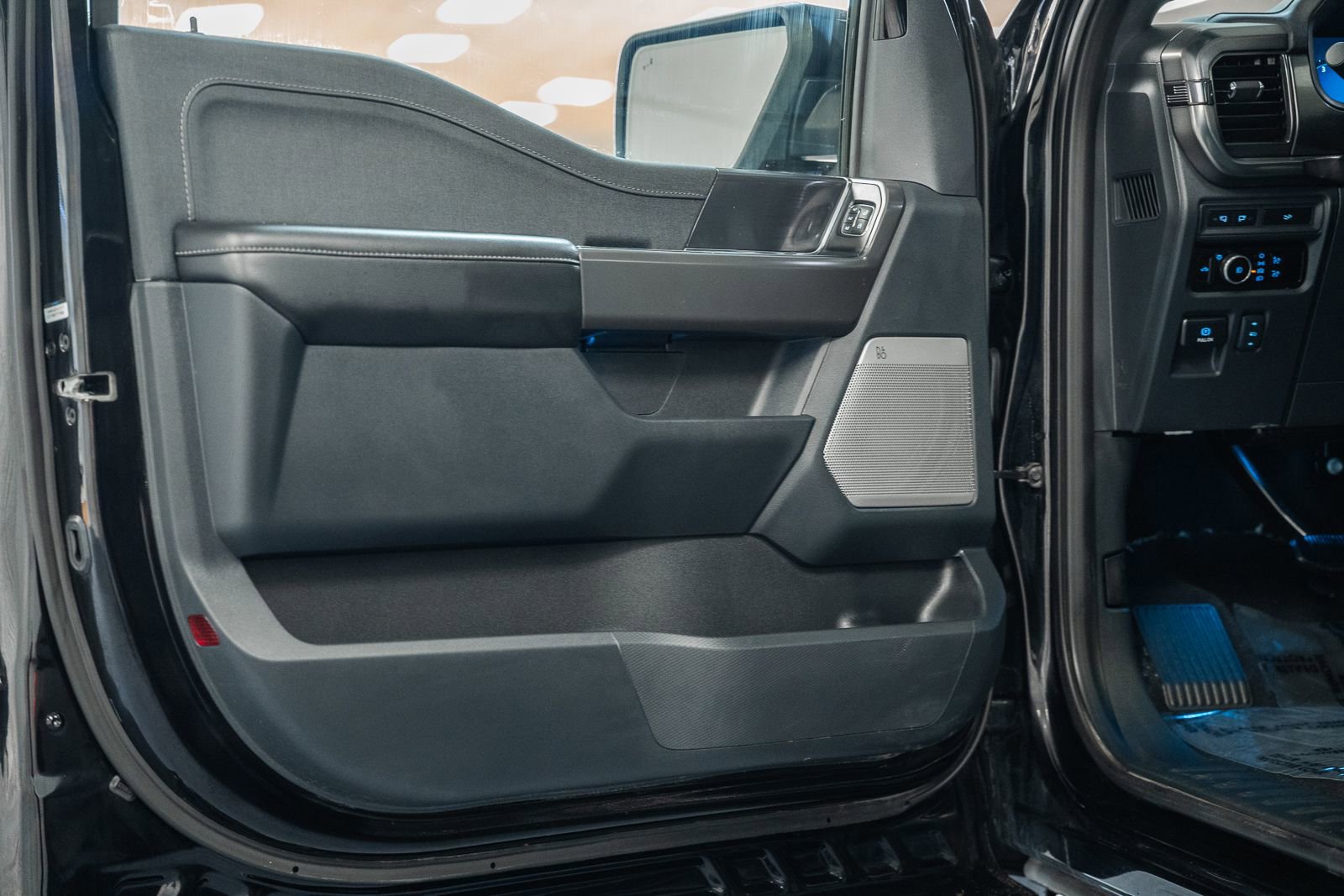 Certified 2024 Ford F150 Lariat image 46