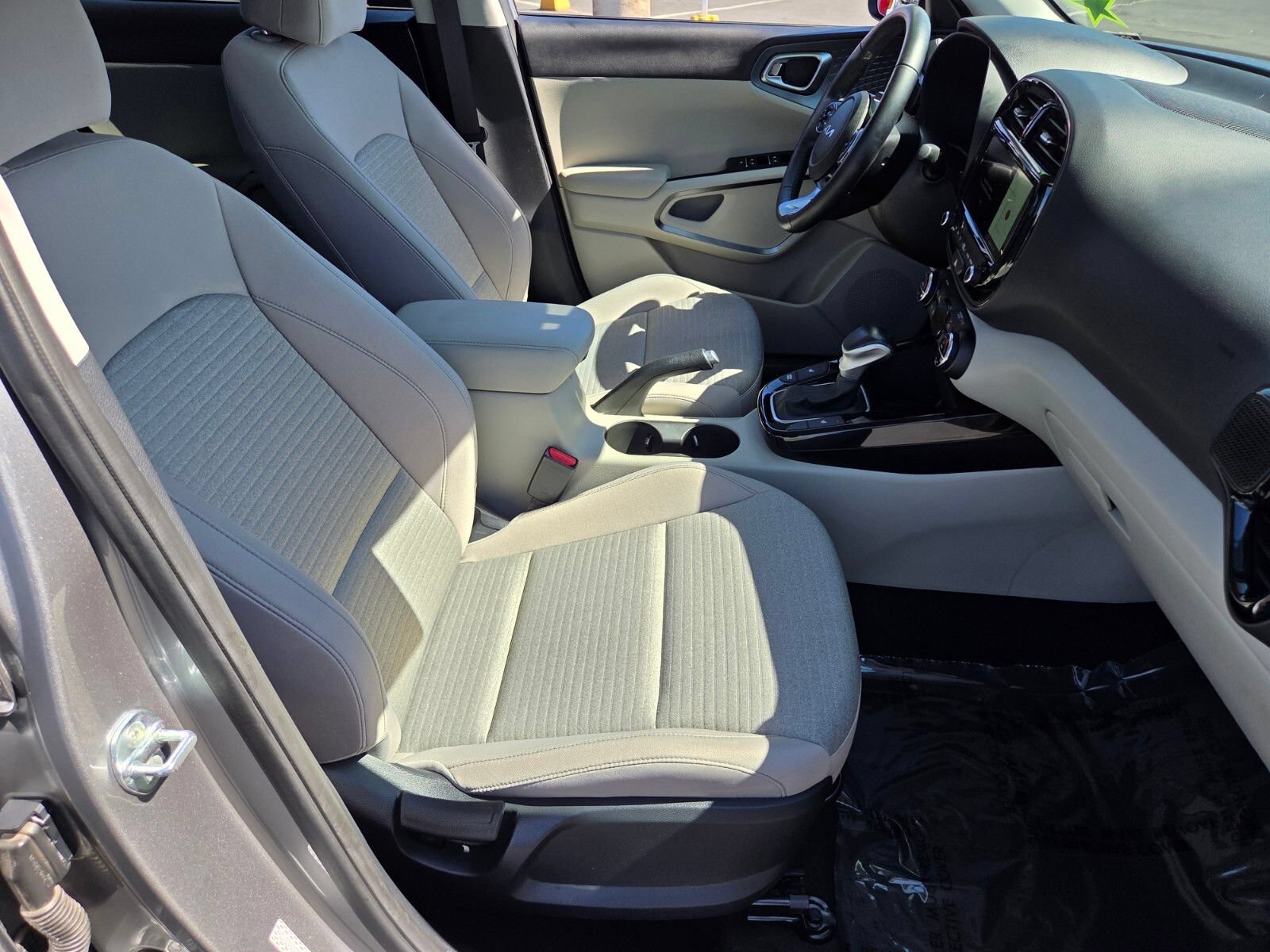 Used 2022 Kia Soul EX FWD image 16