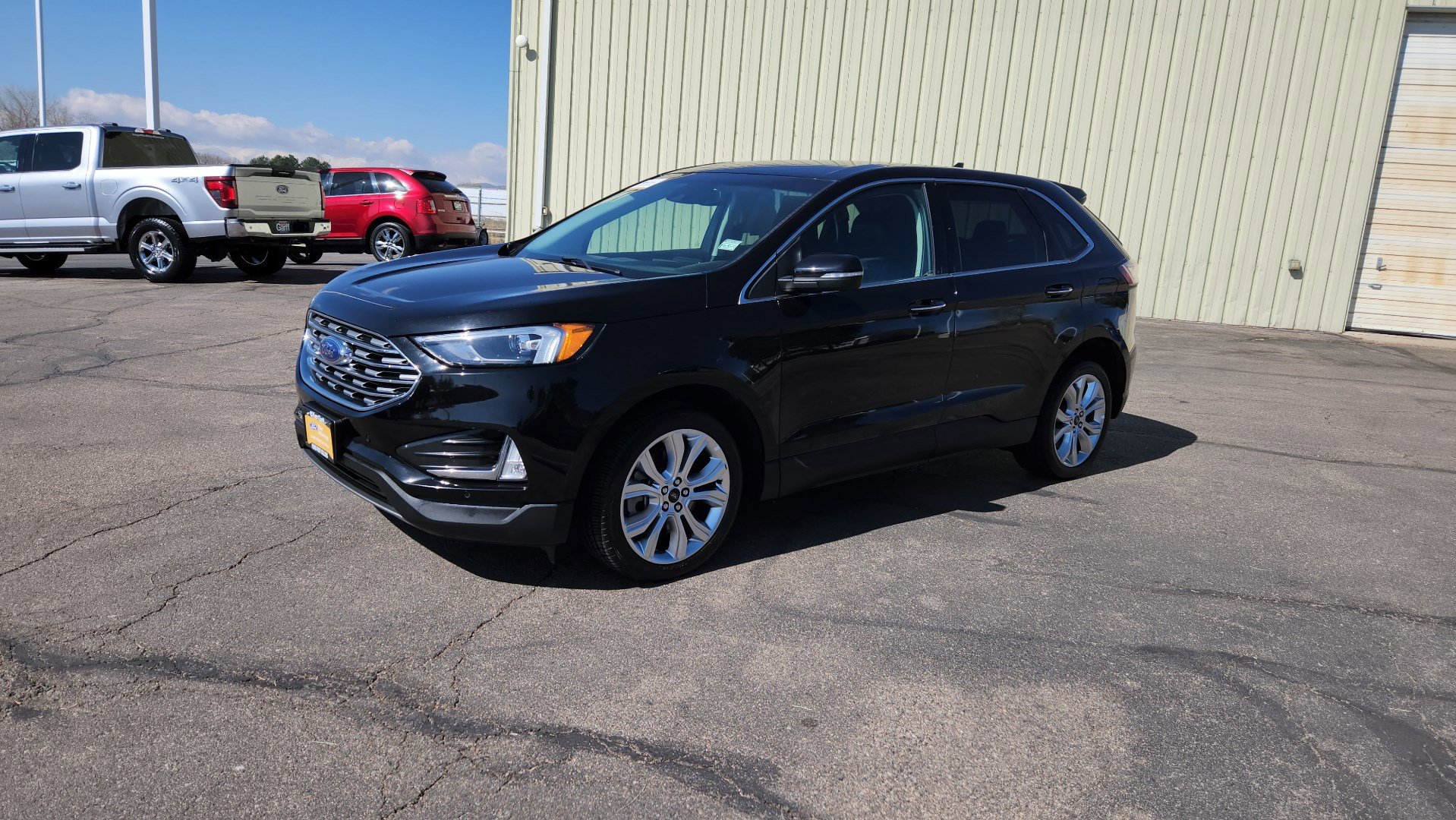 Certified 2024 Ford Edge Titanium AWD/4WD image 4
