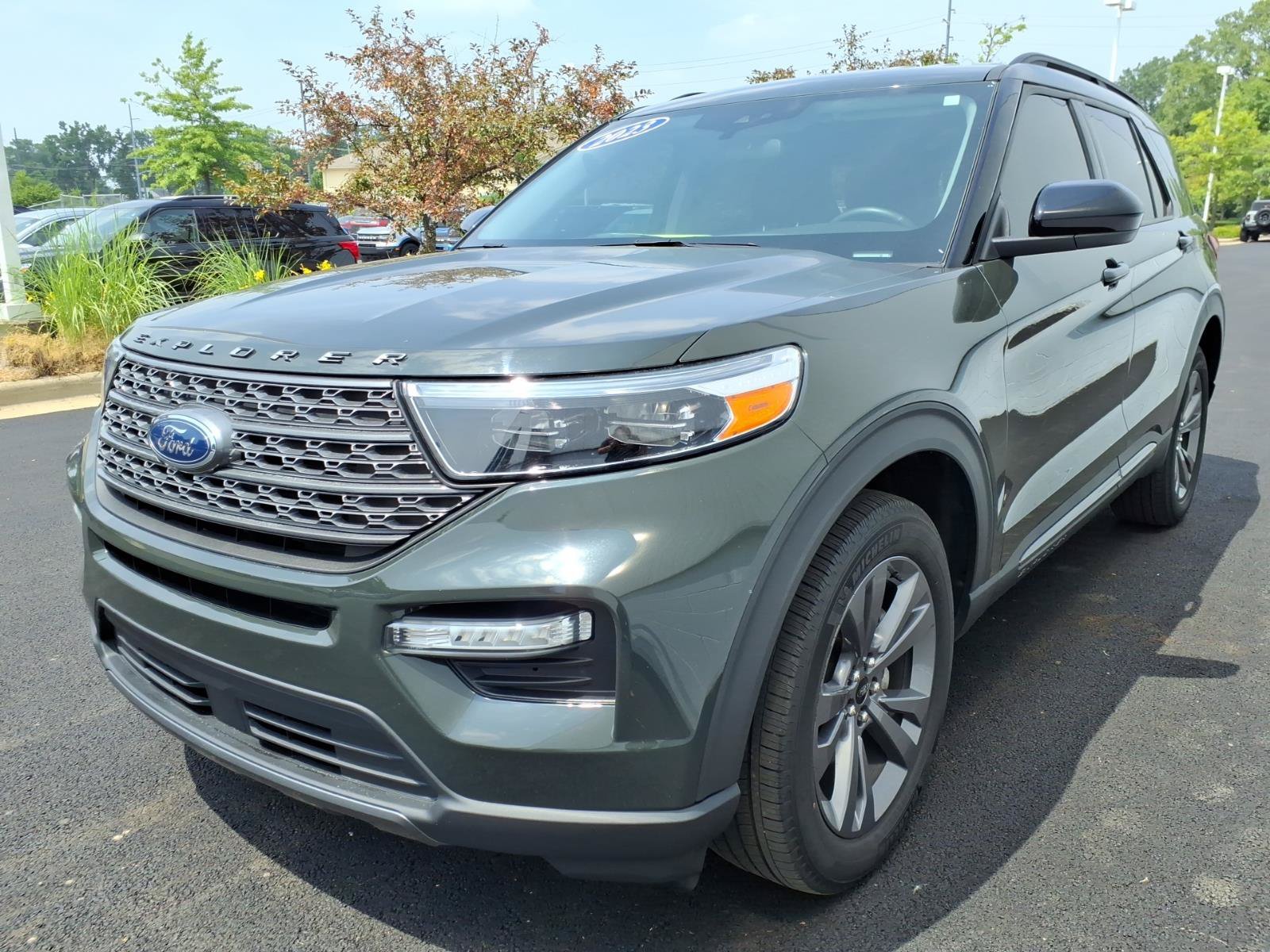 Certified 2023 Ford Explorer XLT w/ Equipment Group 202A AWD/4WD image 3
