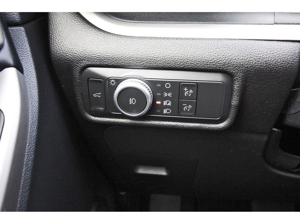 Certified 2022 Ford Explorer XLT w/ Equipment Group 202A image 22