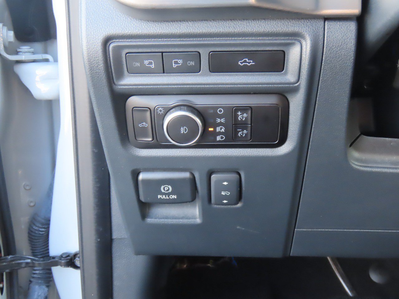 Certified 2023 Ford F150 Lariat w/ Trailer Tow Package AWD/4WD image 27