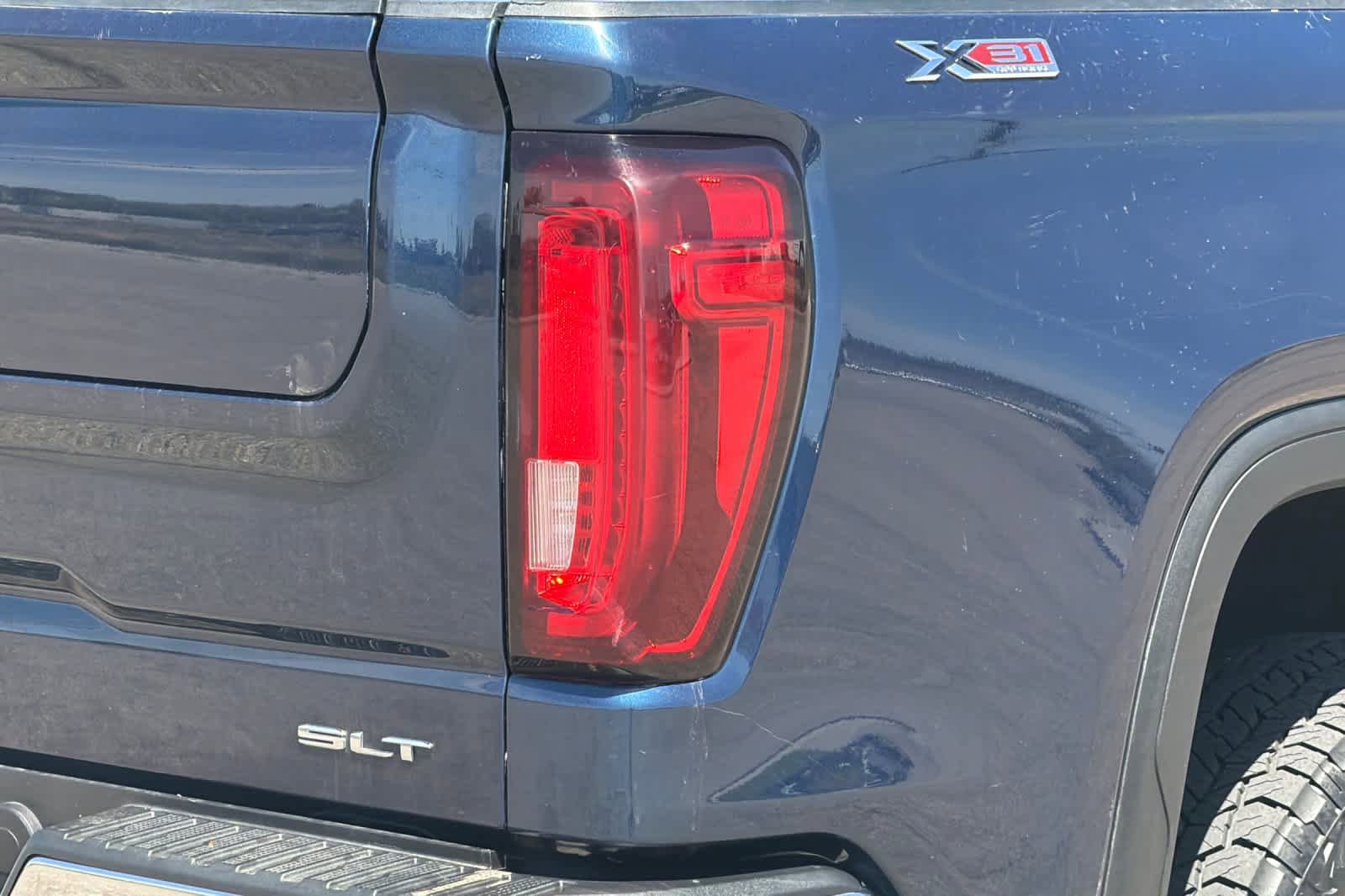 Used 2023 GMC Sierra 1500 SLT w/ SLT Premium Package AWD/4WD image 26