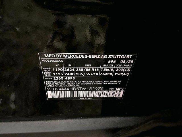 Used 2026 Mercedes-Benz GLB 250 4MATIC image 32