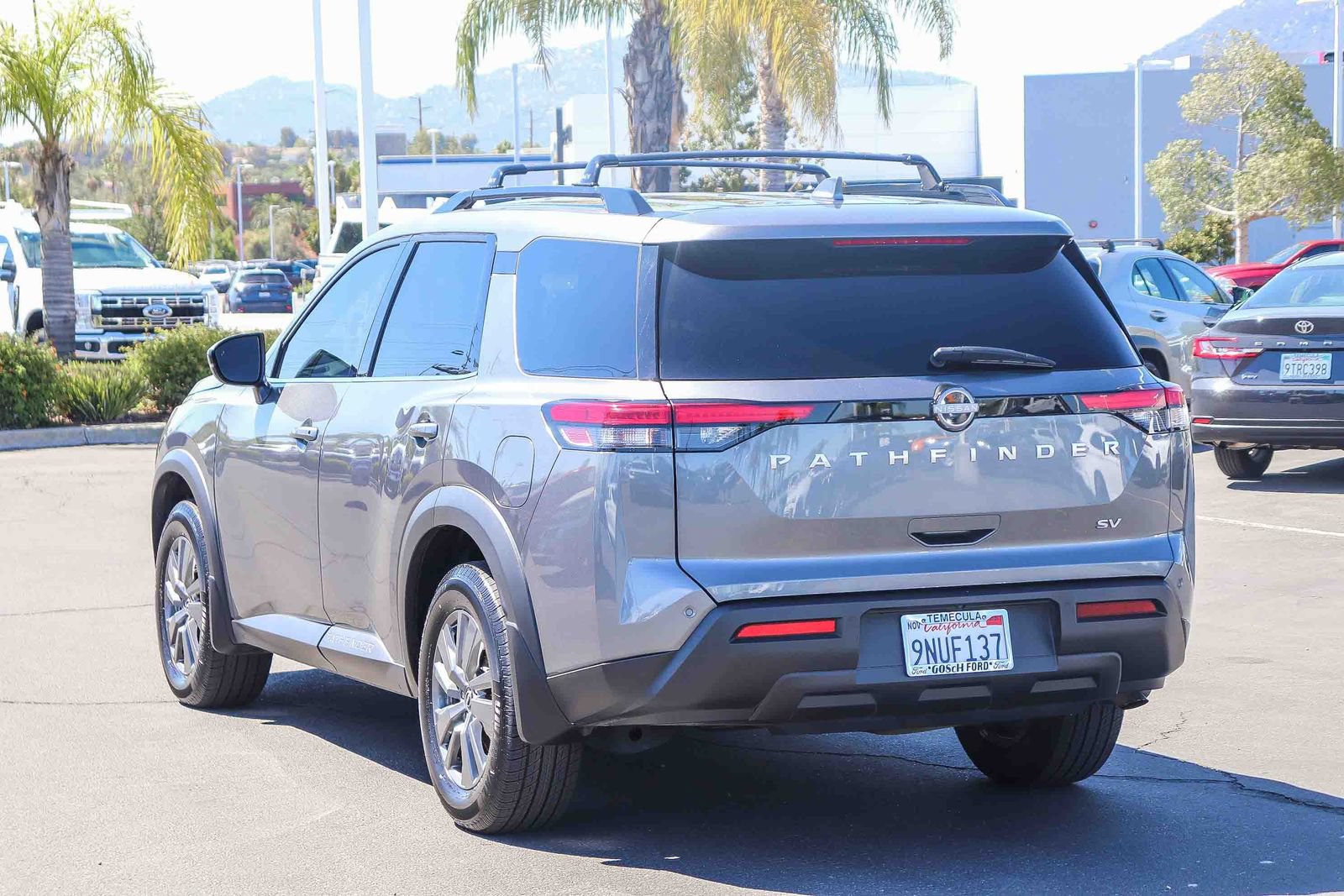 Used 2024 Nissan Pathfinder SV FWD image 6