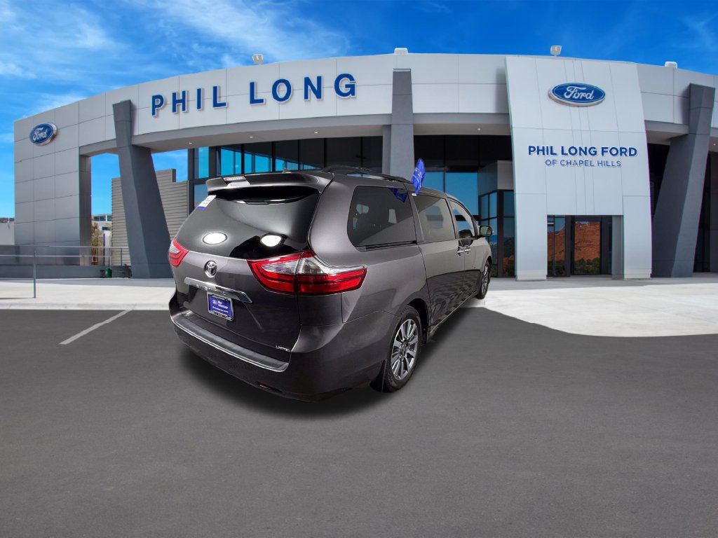 Used 2020 Toyota Sienna Limited Premium w/ Carpet Mat Package FWD image 5