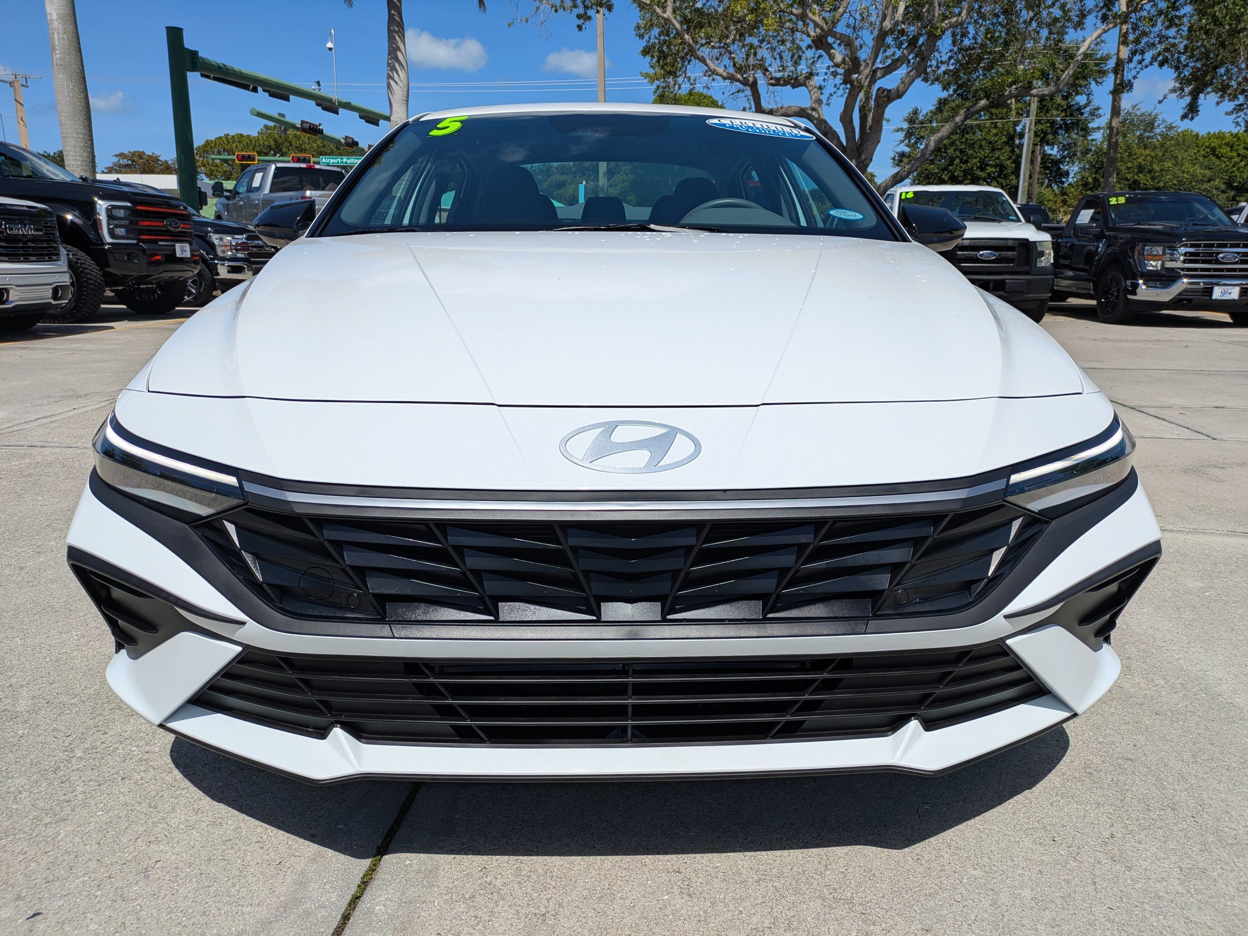 Used 2025 Hyundai Elantra Sport FWD image 26