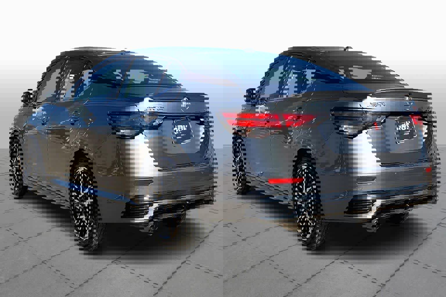 Used 2025 Nissan Sentra SR image 4