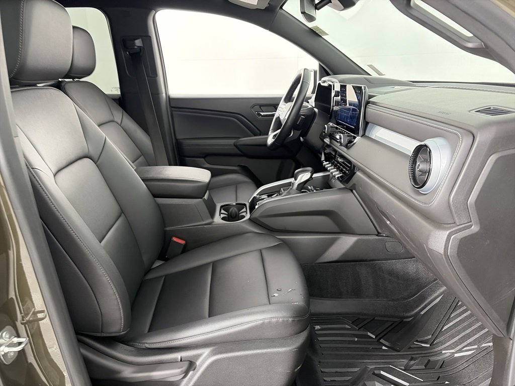 Used 2023 Chevrolet Colorado LT w/ LT Convenience Package III image 30