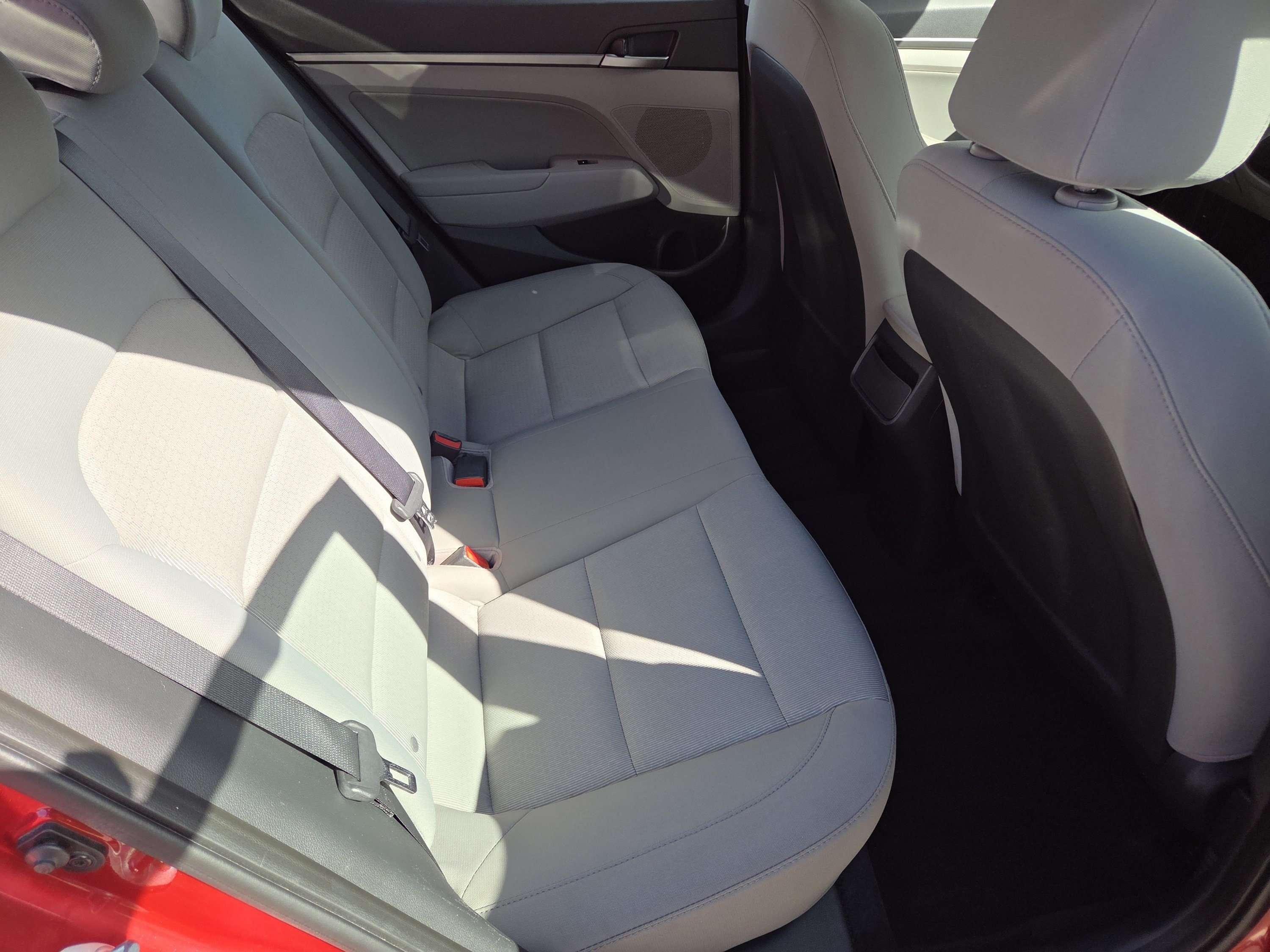 Used 2017 Hyundai Elantra SE FWD image 21