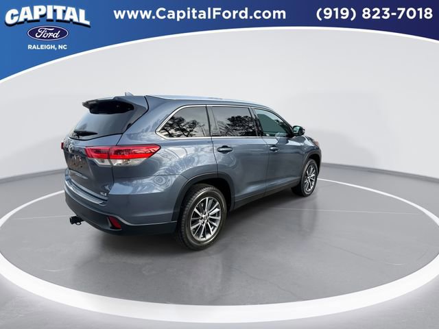 Used 2019 Toyota Highlander XLE image 6