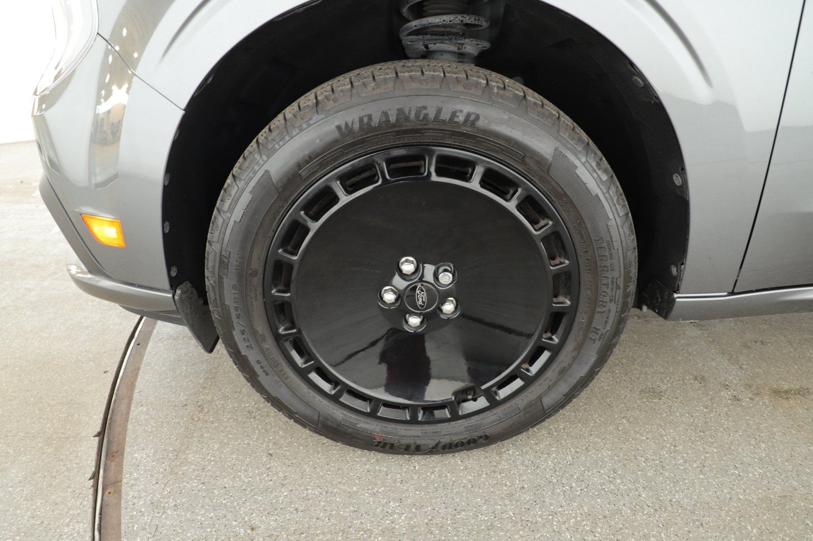 Certified 2025 Ford Maverick Lobo AWD/4WD image 7