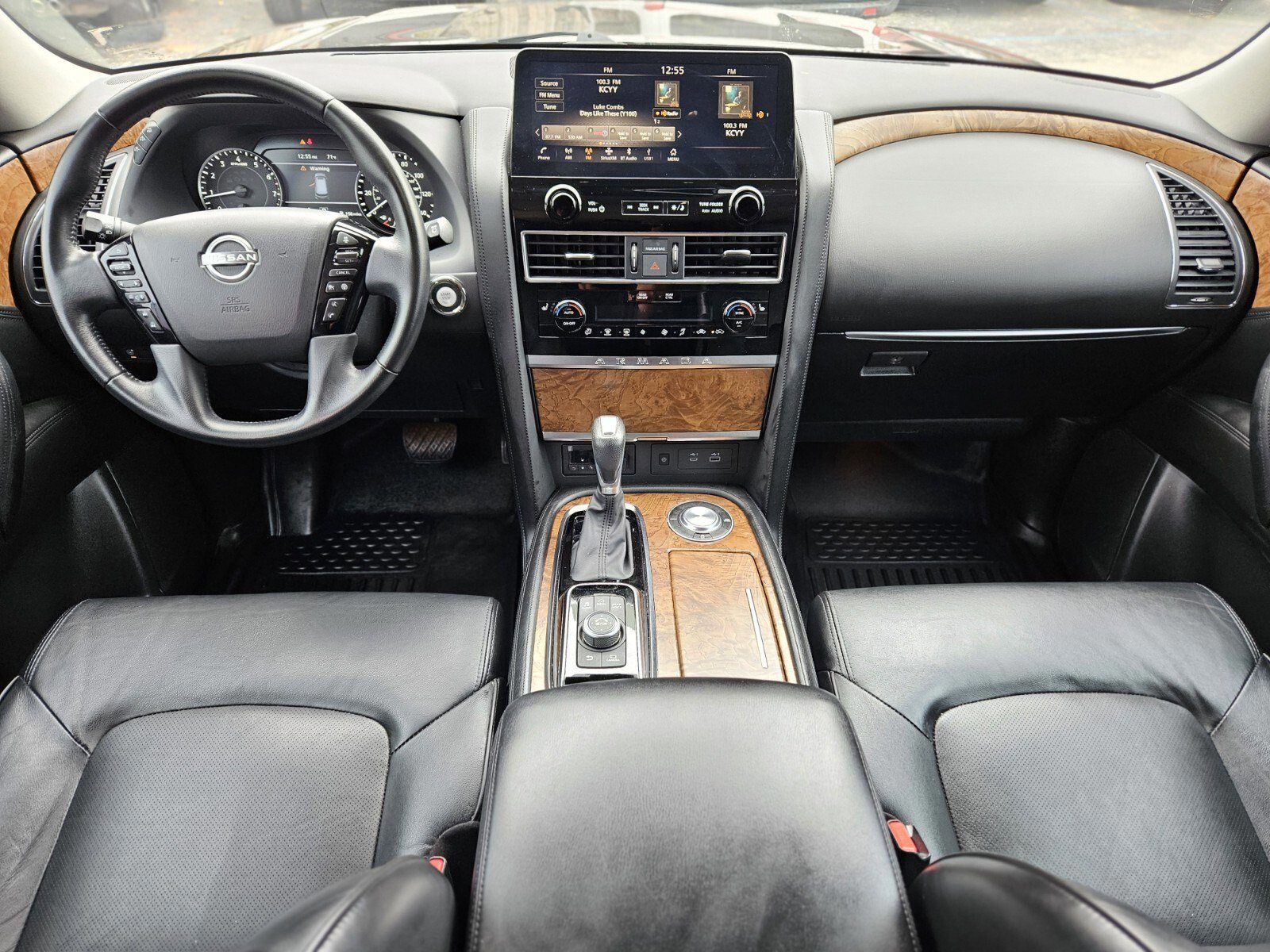 Used 2022 Nissan Armada SL w/ Captain's Chairs Package image 13