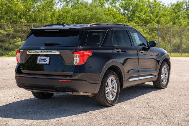 Certified 2024 Ford Explorer XLT RWD image 8