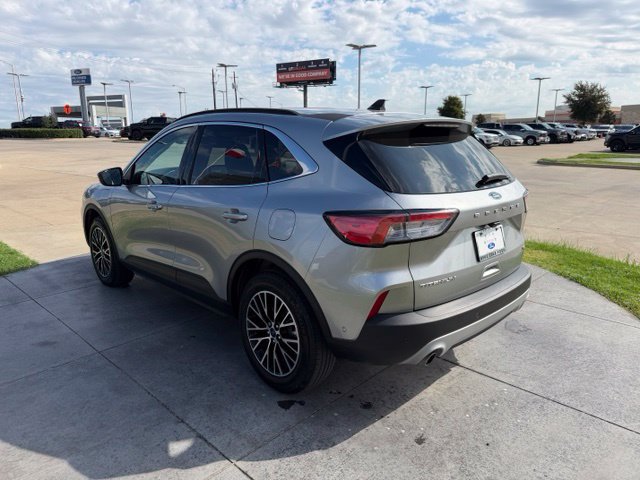Certified 2022 Ford Escape Titanium w/ Titanium Premium Package FWD image 5