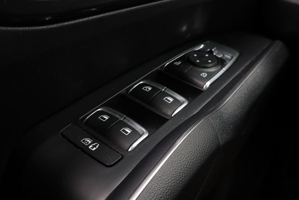 Used 2024 Kia Sorento S w/ Panoramic Sunroof Package FWD image 26