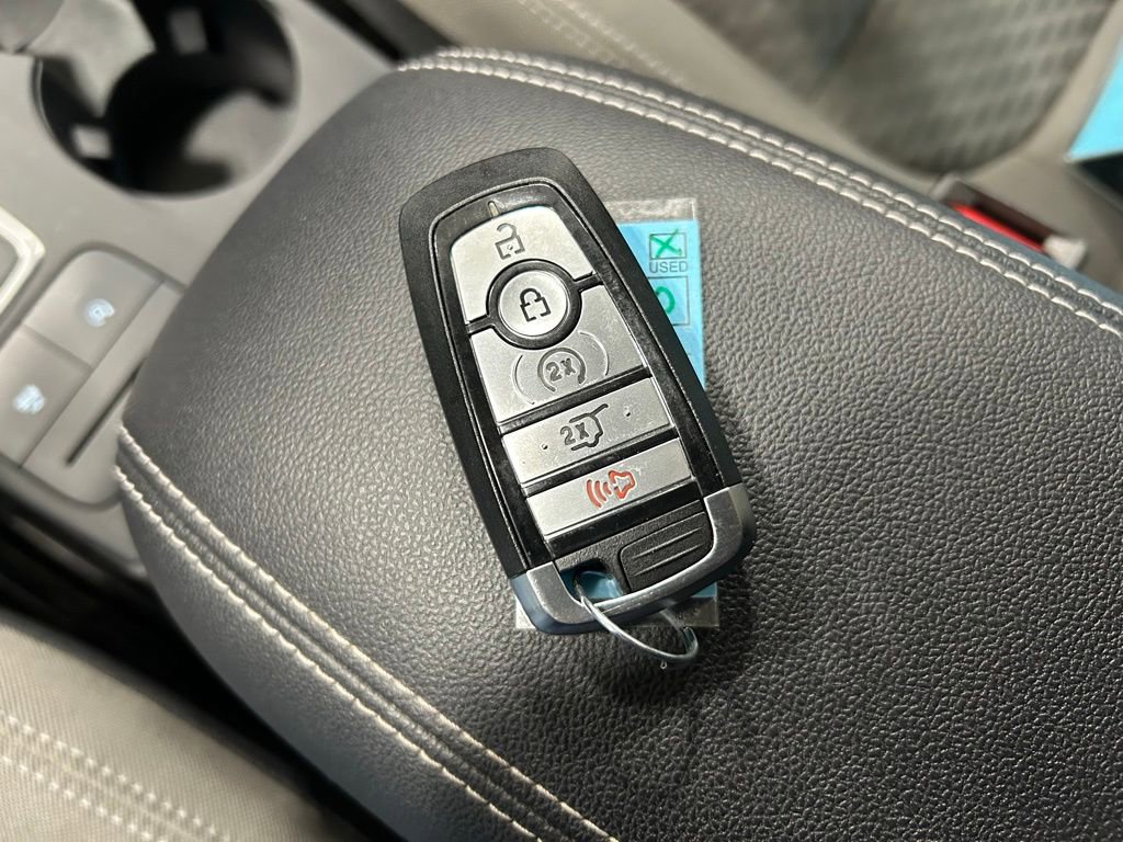 Certified 2021 Ford Escape SE w/ SE Sport Appearance Package AWD/4WD image 24