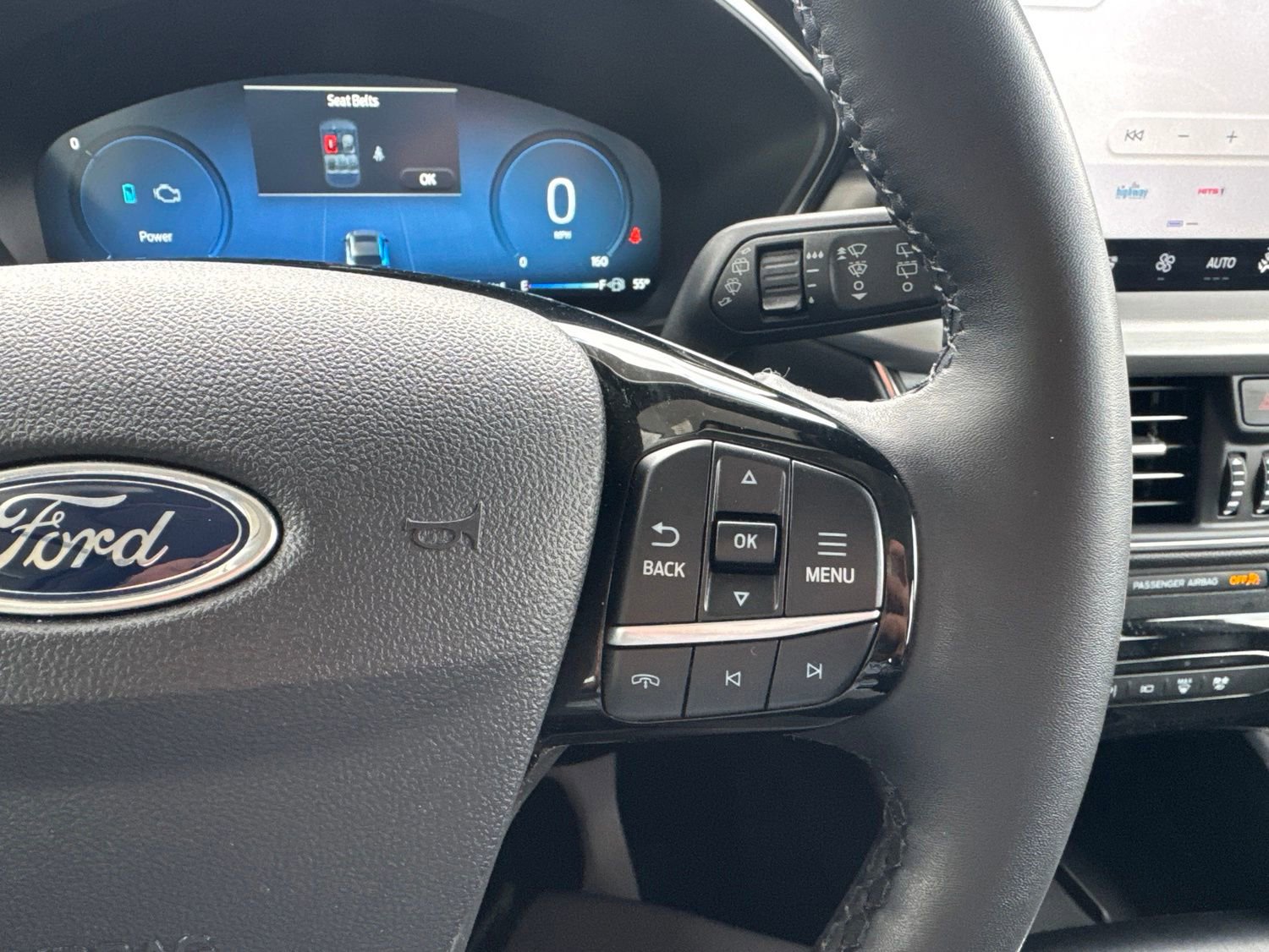Certified 2023 Ford Escape Platinum AWD/4WD image 30