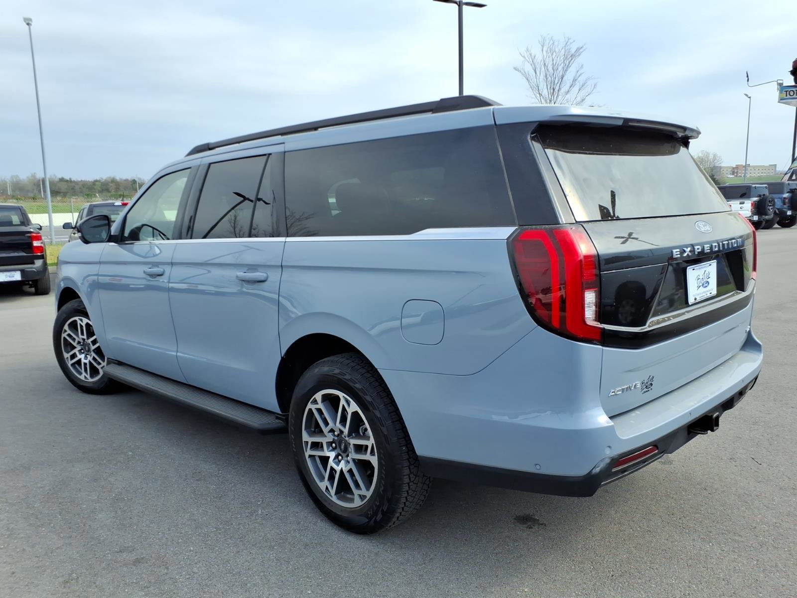 Certified 2025 Ford Expedition Max Active image 3