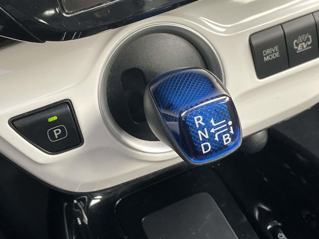 Used 2018 Toyota Prius Prime Advanced image 30