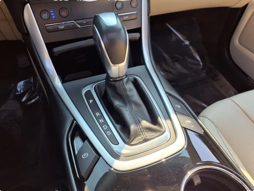 Certified 2018 Ford Edge Titanium w/ Equipment Group 302A AWD/4WD image 18