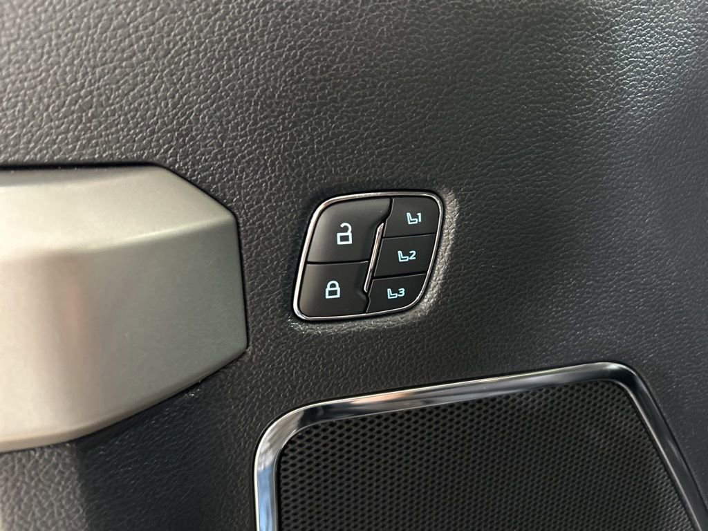 Certified 2021 Ford F250 Lariat AWD/4WD image 12