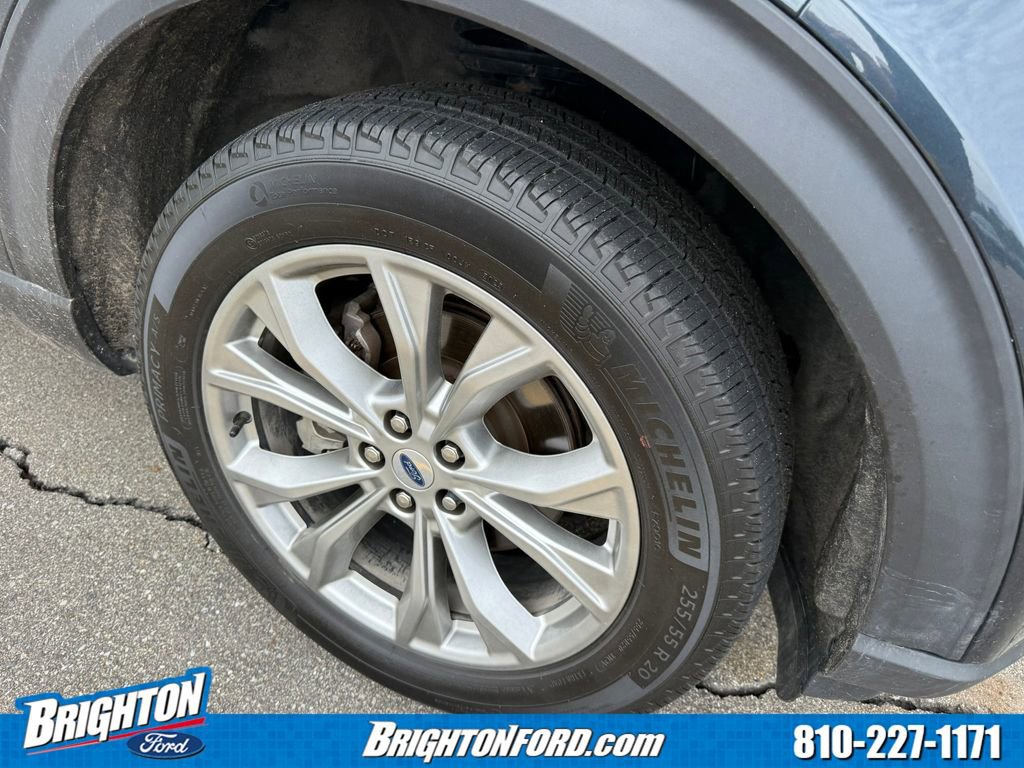 Certified 2023 Ford Explorer XLT w/ Equipment Group 202A AWD/4WD image 10