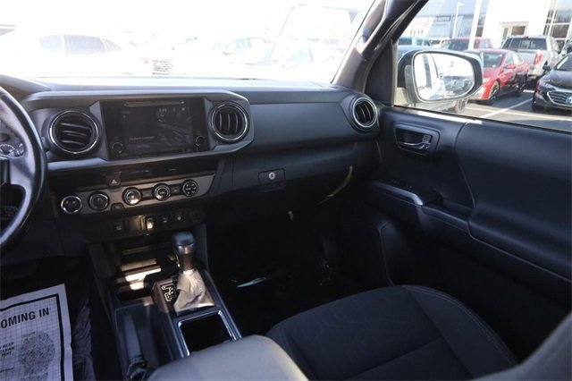 Used 2018 Toyota Tacoma TRD Off-Road image 23