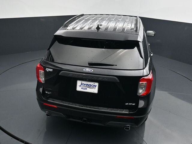 Certified 2023 Ford Explorer XLT w/ Equipment Group 202A AWD/4WD image 28