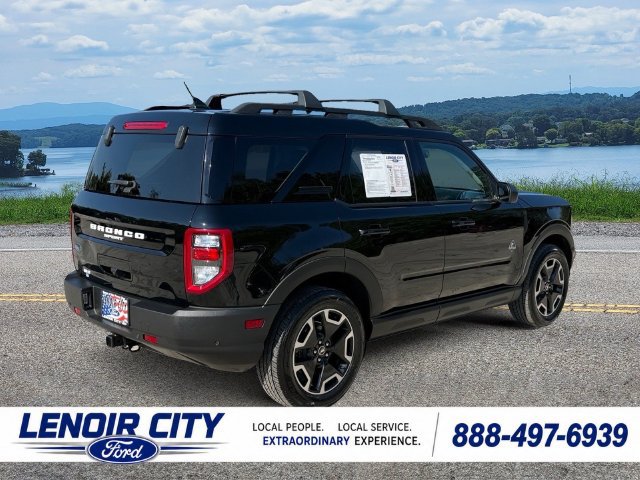 Certified 2023 Ford Bronco Sport Outer Banks w/ Tech Package AWD/4WD image 3