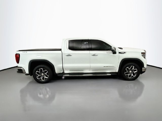 Used 2022 GMC Sierra 1500 SLT w/ SLT Premium Package AWD/4WD image 8