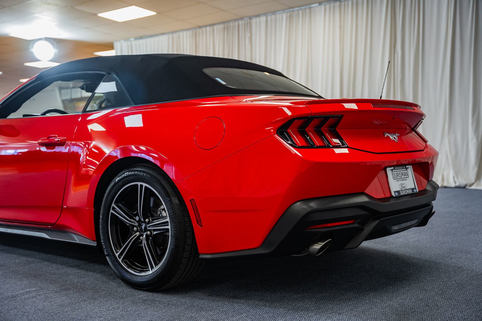 Certified 2025 Ford Mustang Premium image 6