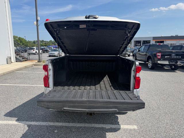Used 2022 Chevrolet Silverado 1500 Custom w/ Safety Confidence Package AWD/4WD image 9