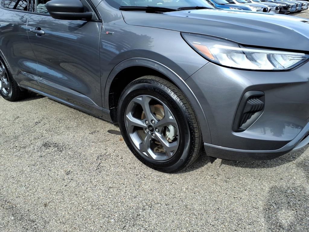 Certified 2024 Ford Escape ST-Line w/ Tech Pack #1 image 5