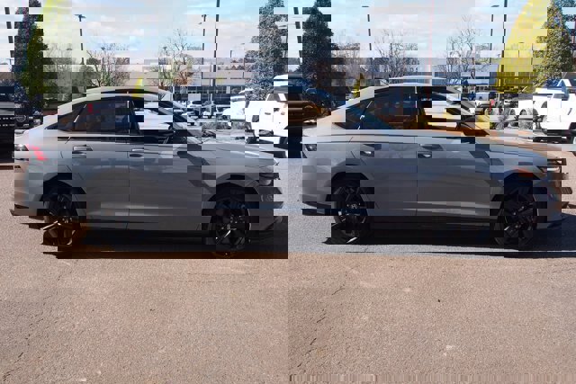 Used 2023 Honda Accord Sport image 6