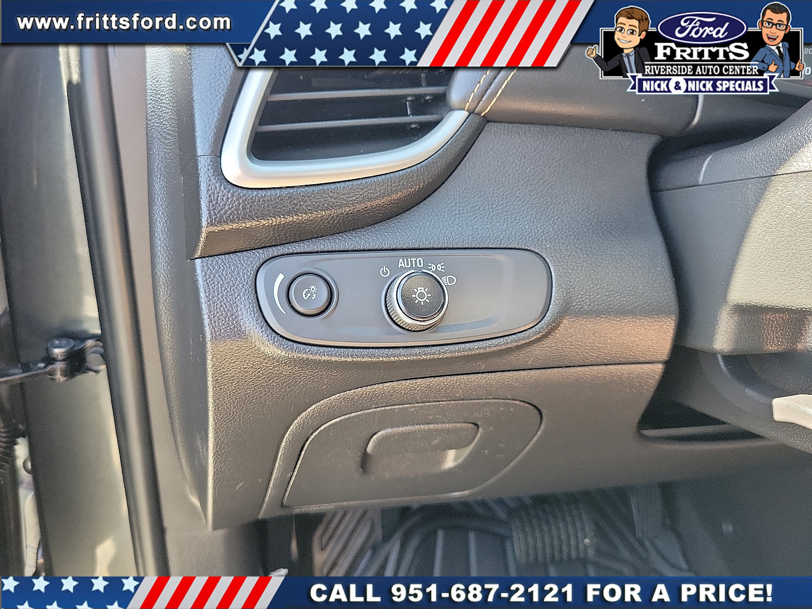 Used 2018 Chevrolet Trax LT w/ LT Convenience Package AWD/4WD image 11