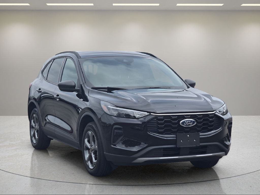 Certified 2025 Ford Escape ST-Line AWD/4WD image 1