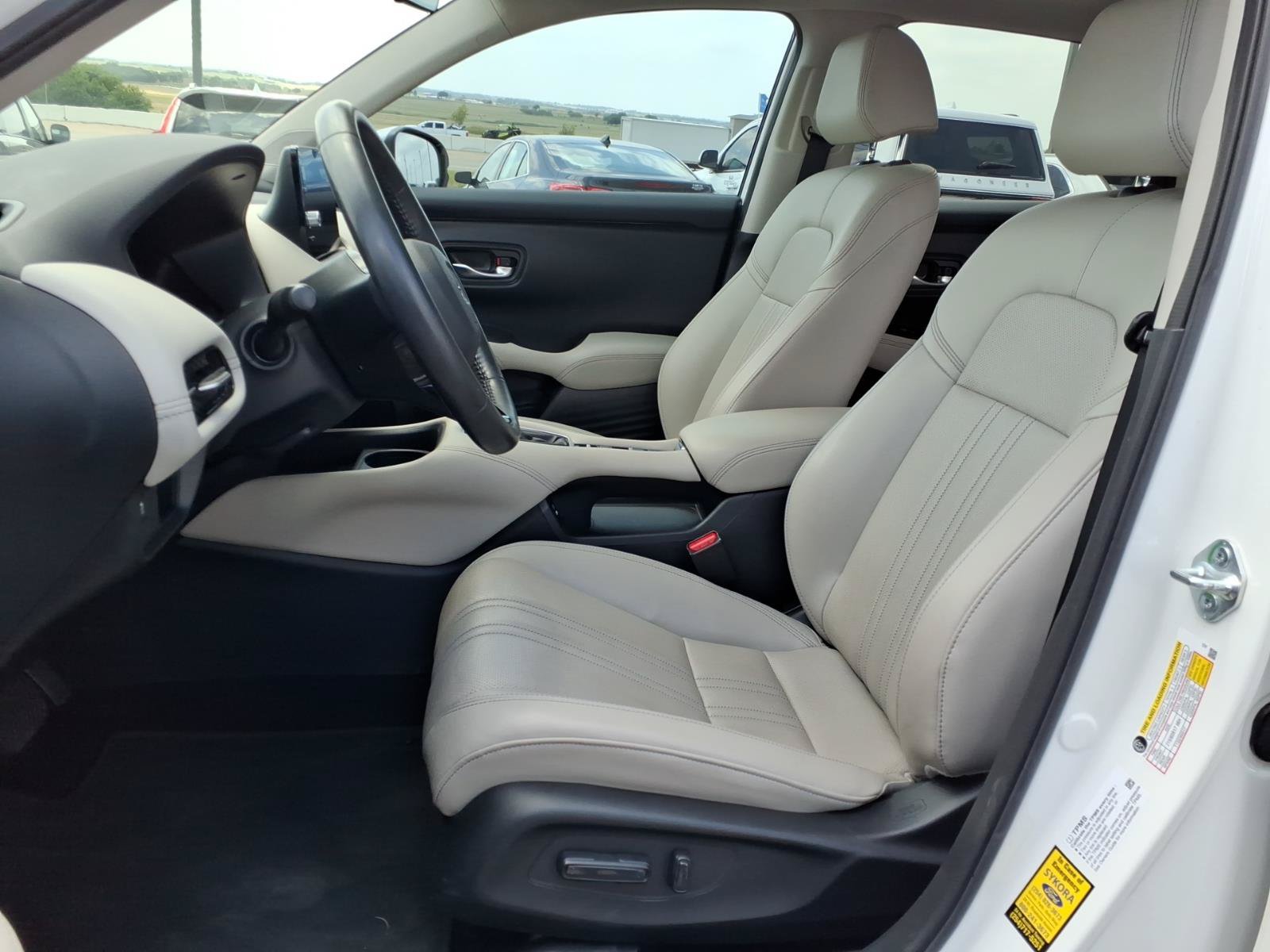 Used 2024 Honda HR-V EX-L image 10