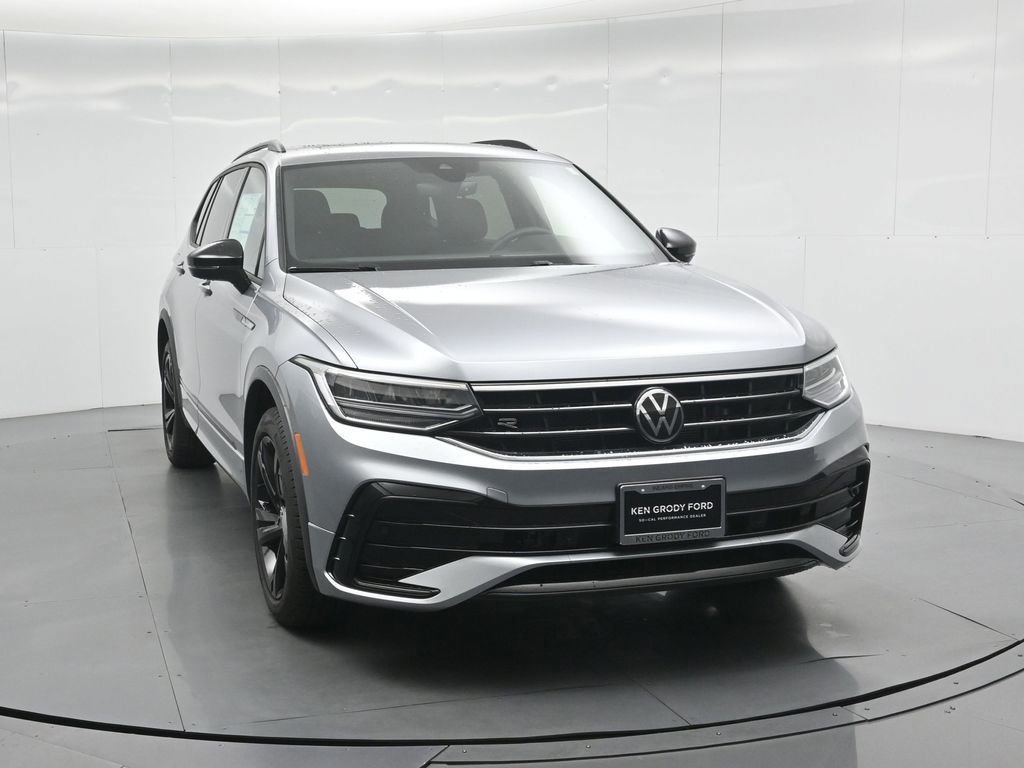 Used 2024 Volkswagen Tiguan SE R-Line image 2