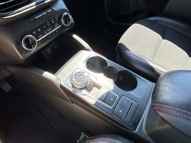 Certified 2025 Ford Escape ST-Line Select AWD/4WD image 26