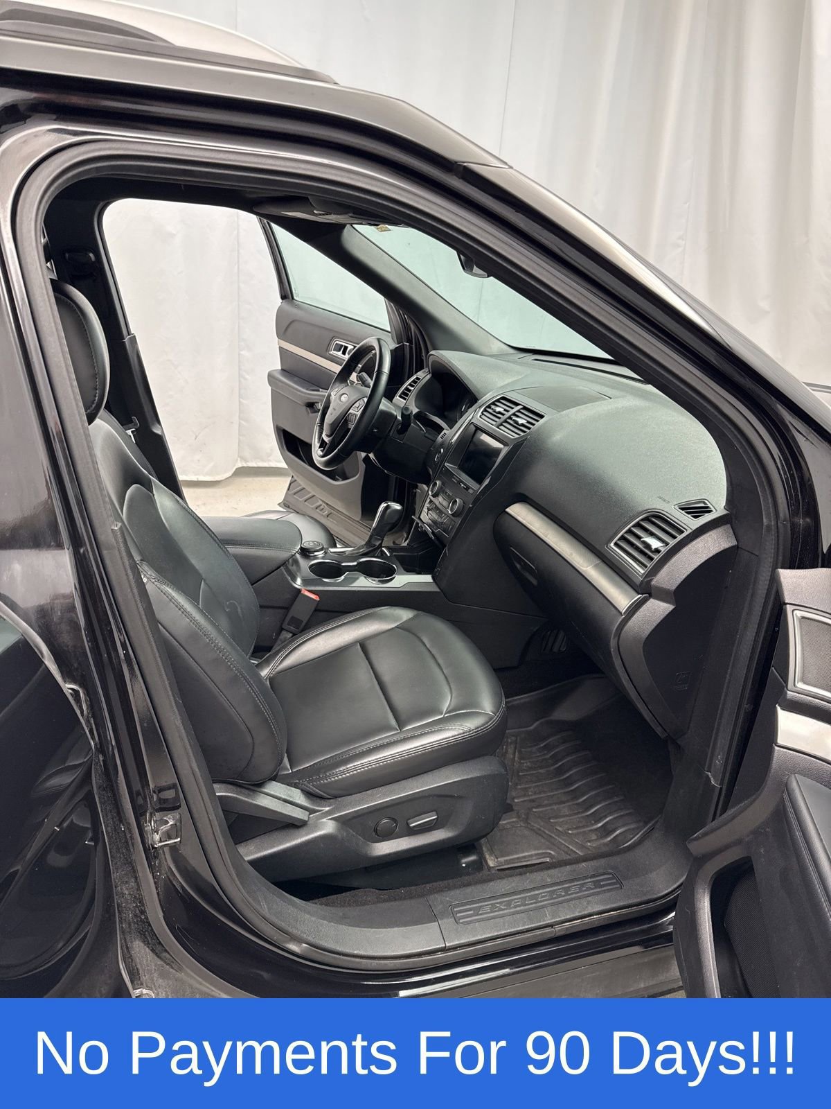 Certified 2019 Ford Explorer XLT w/ Equipment Group 202A image 25