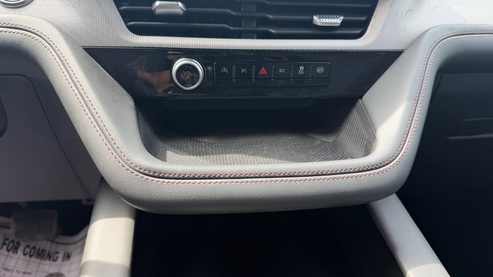Certified 2025 Ford Explorer Active w/ Active Comfort Package AWD/4WD image 43